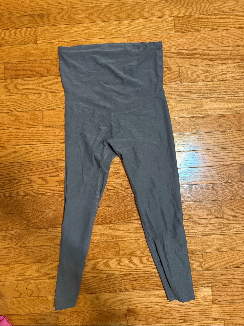 Beyond Yoga (Beyond the Bump) High-Waist Gray Maternity Leggings